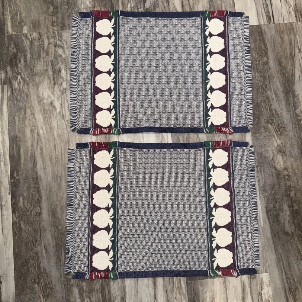 Set Of 2 VTG Apple Placemats Loomed Fringe Blue Cream Burgandy Speckled 20X14